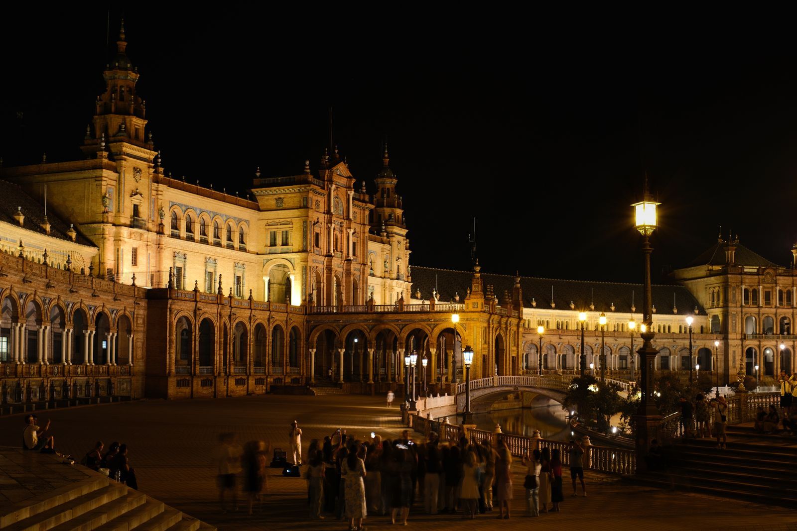 Plaza de España de Sevilla de noche